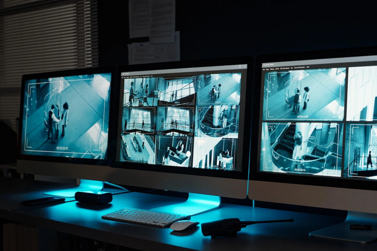 apakah cctv bisa di zoom